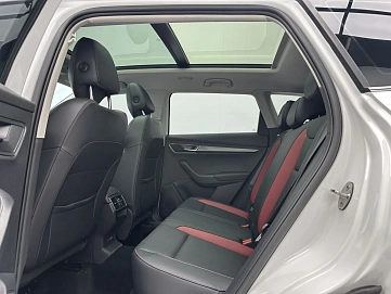 Skoda Karoq, 2023г., передний привод, автомат