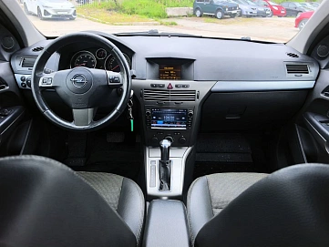 Opel Astra, 2006г., передний привод, автомат