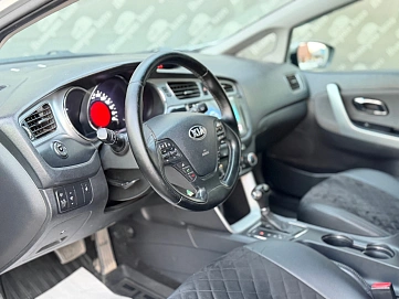 Kia Ceed, 2013г., передний привод, автомат