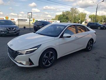 Hyundai Elantra, 2023г., передний привод, вариатор