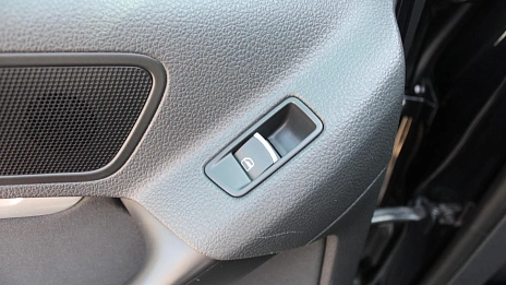 Volkswagen Tiguan, 2013г., передний привод, механика