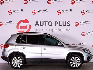 Volkswagen Tiguan, 2012г., полный привод, автомат