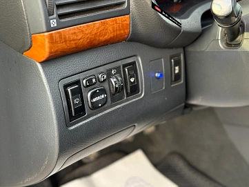 Toyota Avensis, 2006г., передний привод, механика