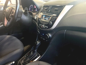 Hyundai Solaris, 2014г., передний привод, автомат