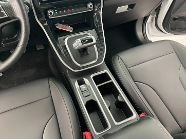 Haval M6, 2023г., передний привод, робот