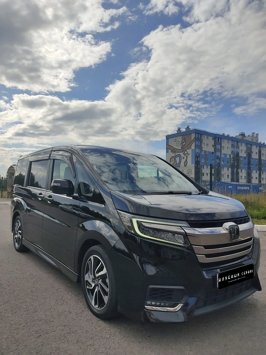 Honda Stepwgn, 2021г., передний привод, вариатор