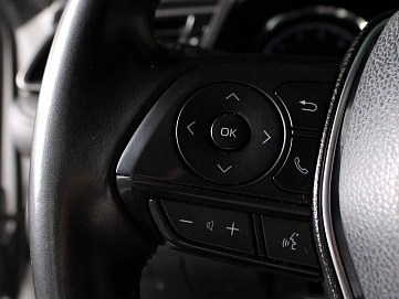 Toyota Camry, 2019г., передний привод, автомат