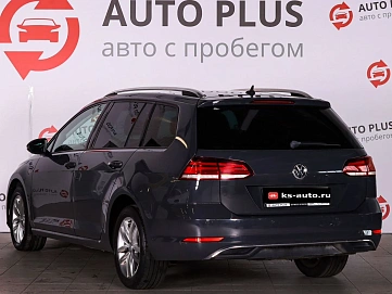 Volkswagen Golf, 2019г., передний привод, механика