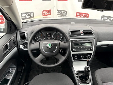 Skoda Octavia, 2011г., передний привод, механика