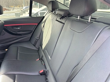BMW 3 серии, 2018г., задний привод, автомат