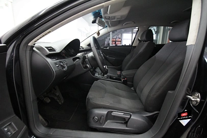 Volkswagen Passat, 2010г., передний привод, механика