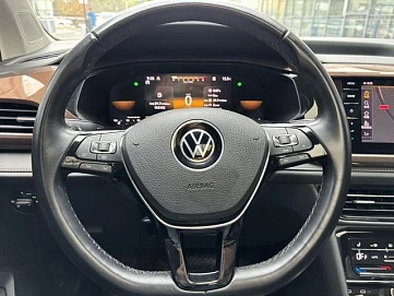 Volkswagen Tharu, 2022г., передний привод, робот