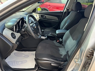 Chevrolet Cruze, 2014г., передний привод, механика