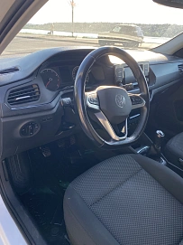 Volkswagen Polo, 2021г, передний привод, механика