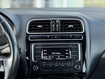 Volkswagen Polo, 2018г., передний привод, автомат