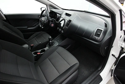 Kia Cerato, 2013г., передний привод, механика