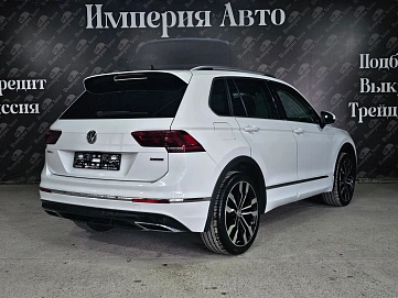 Volkswagen Tiguan, 2018г., полный привод, робот