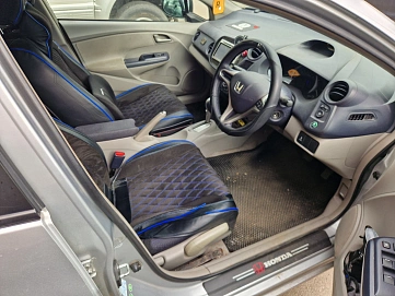 Honda Insight, 2009г, передний привод, вариатор