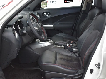 Nissan Juke, 2013г., передний привод, вариатор