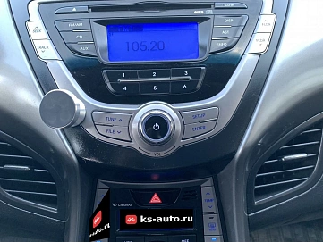 Hyundai Elantra, 2012г., передний привод, механика