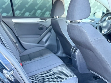 Volkswagen Golf, 2011г., передний привод, механика
