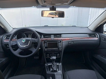 Skoda Superb, 2010г., передний привод, автомат
