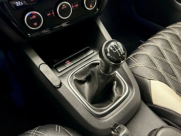 Volkswagen Jetta, 2014г., передний привод, механика