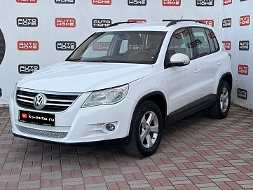 Volkswagen Tiguan, 2010г., передний привод, механика