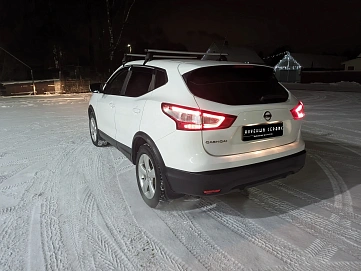Nissan Qashqai, 2015г., полный привод, вариатор