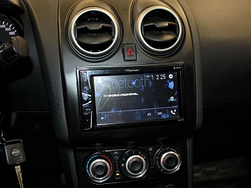 Nissan Qashqai, 2010г., передний привод, механика