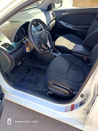 Hyundai Solaris, 2015г., передний привод, автомат