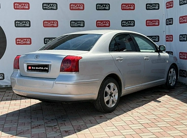 Toyota Avensis, 2005г., передний привод, автомат