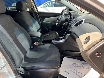 Chevrolet Cruze, 2014г., передний привод, механика
