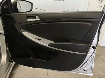 Hyundai Solaris, 2011г., передний привод, механика