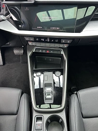 Audi A3, 2023г, передний привод, робот