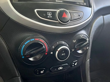 Hyundai Solaris, 2011г., передний привод, механика