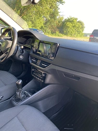 Volkswagen Polo, 2021г., передний привод, механика