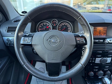 Opel Astra, 2008г., передний привод, автомат