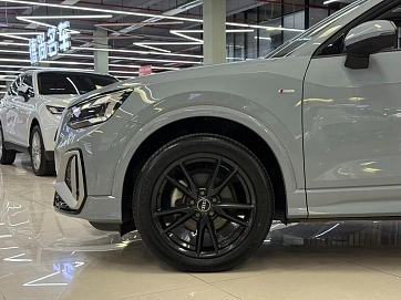 Audi Q2, 2022г., передний привод, робот