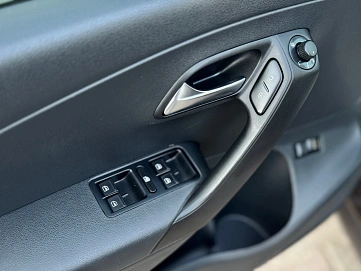Volkswagen Polo, 2018г., передний привод, автомат