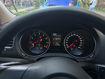 Volkswagen Golf, 2012г., передний привод, механика