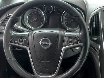 Opel Astra, 2010г., передний привод, автомат