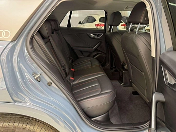 Audi Q2, 2023г., передний привод, робот