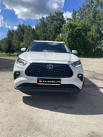 Toyota Highlander, 2022г, полный привод, автомат