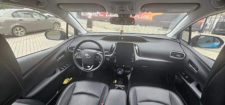 Toyota Prius, 2020г., передний привод, автомат