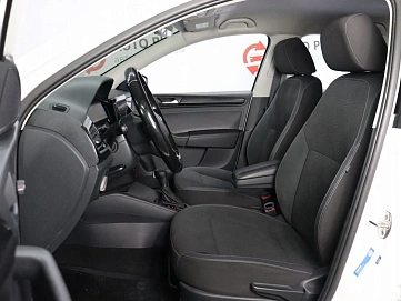 Volkswagen Polo, 2020г., передний привод, робот