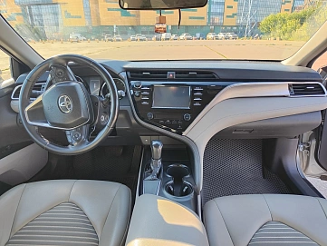 Toyota Camry, 2018г., передний привод, автомат