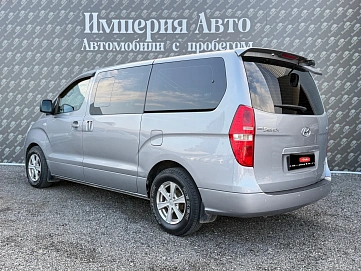 Hyundai Grand Starex, 2011г., задний привод, автомат