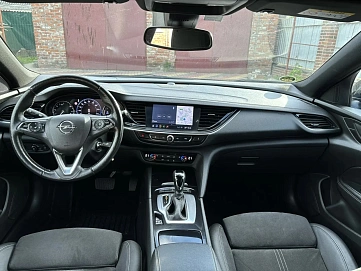 Opel Insignia, 2021г., передний привод, автомат