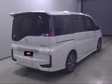 Honda Stepwgn, 2019г., передний привод, вариатор